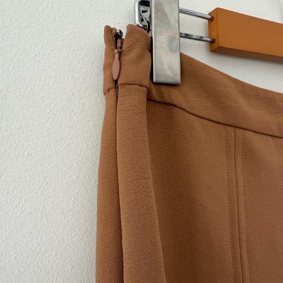 Aritzia Wilfred Pleated Skirt - Picture 2 of 7